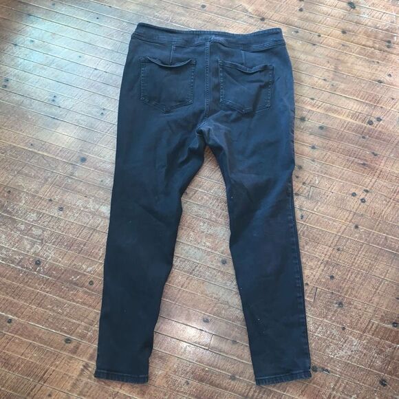 Lane Bryant black multi button 80’s magic waistband 18 hi-rise jeggings - Picture 3 of 3